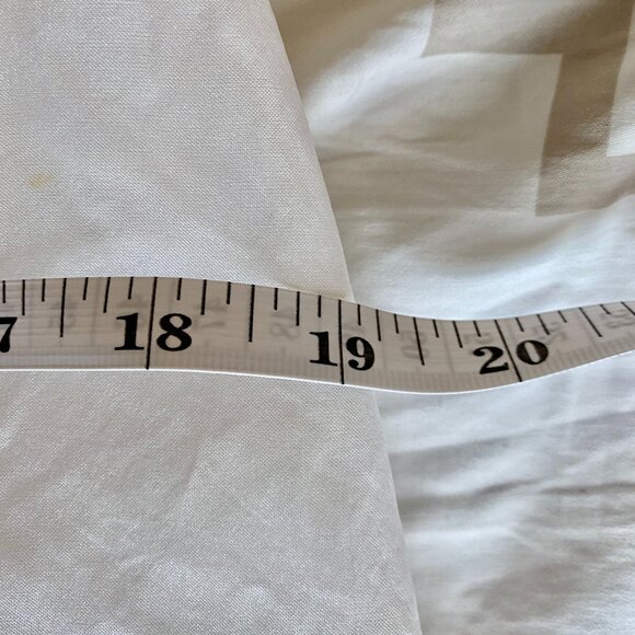 Vintage 1950s Wedding Dress and Removable Train - Picture 15 of 16